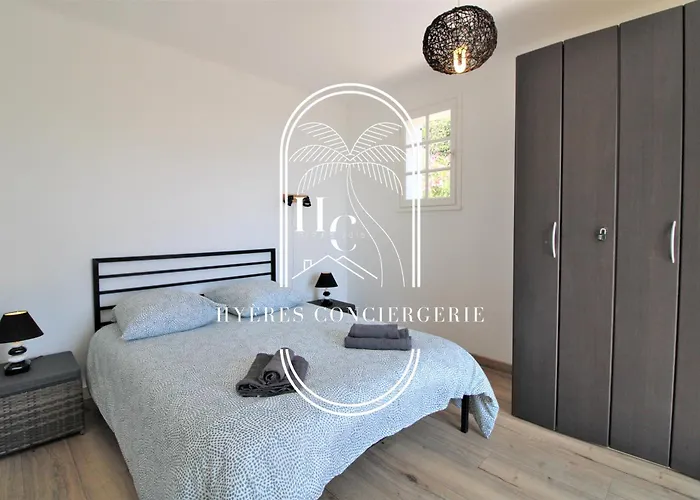 Villa Mont Des Oiseaux Piscine Chauffee Clim Vue By Hc Hyères